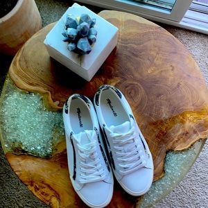 Madewell white low top sneakers 7.5 w/snake trim- On Hold for buyer